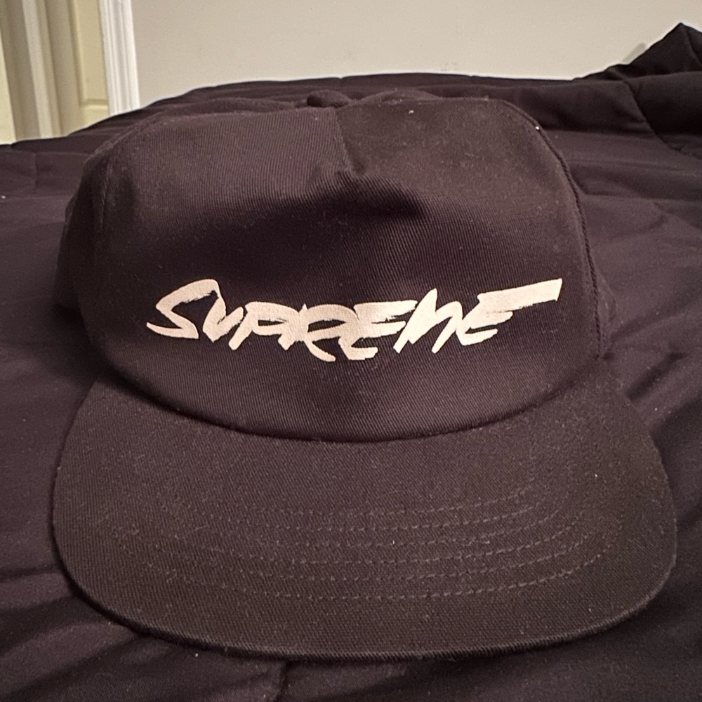 Supreme Futura logo 5-panel